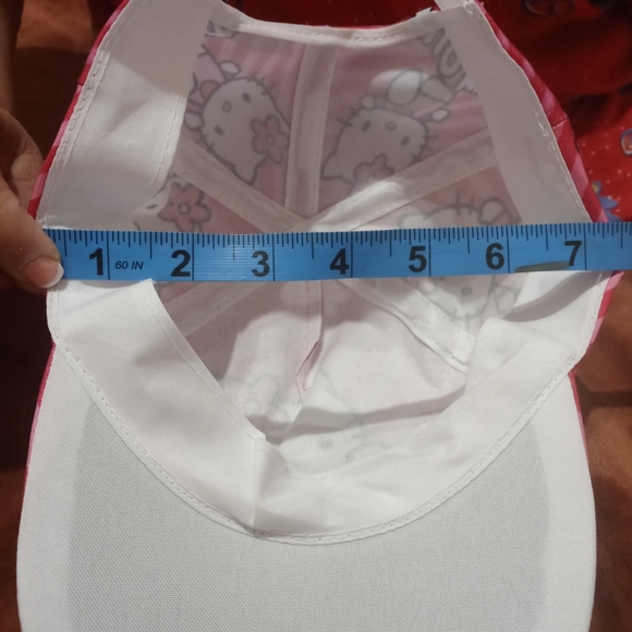 Hello Kitty Cap 🧢 - Picture 4 of 4